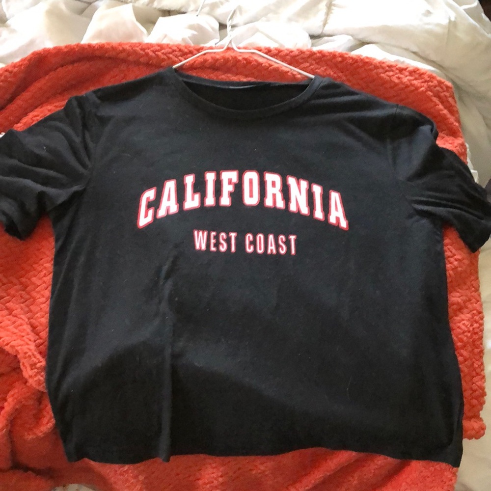 graphic tee crop top